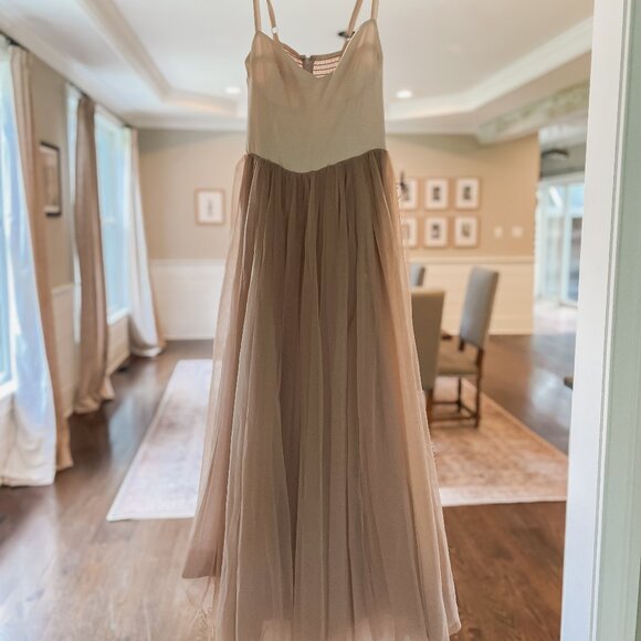 Reformation Esmarie Dress size 4 in Prosecco with Biscotti NWT - Picture 3 of 6